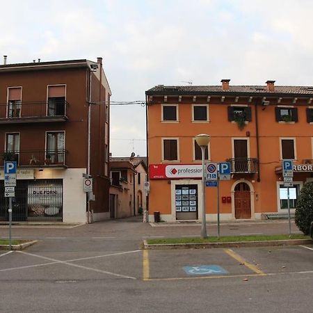 Casa Smeraldo Lejlighed San Giovanni Lupatoto Eksteriør billede